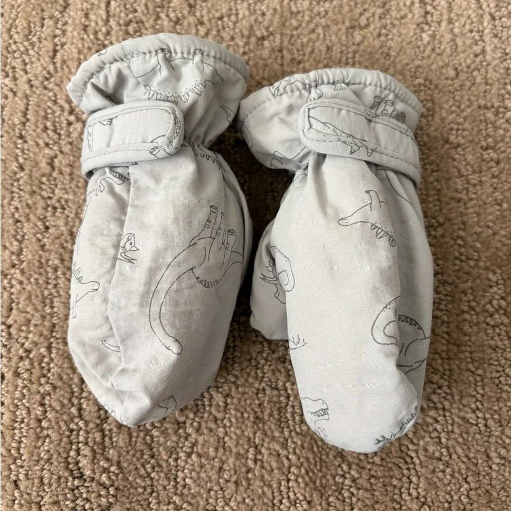Kids Light Gray Dino Print Mittens - Soft Winter Gloves